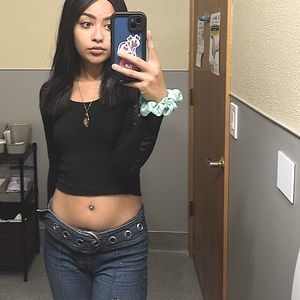 Welcome to my posh mark my name is Violet my sizes, S tops and S/M pants shoes 8